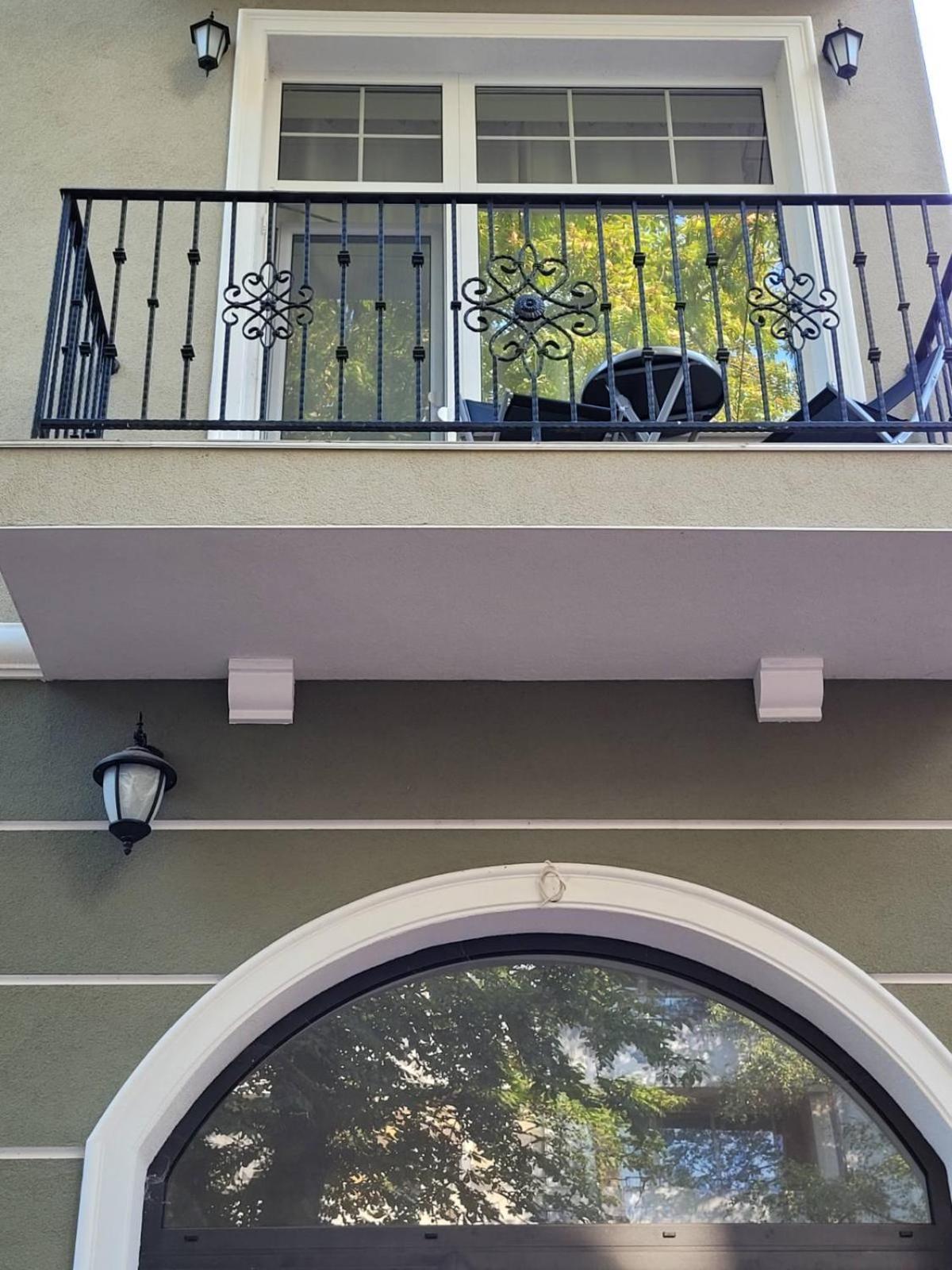 The House - Central Boutique Apartments Kyustendil Extérieur photo