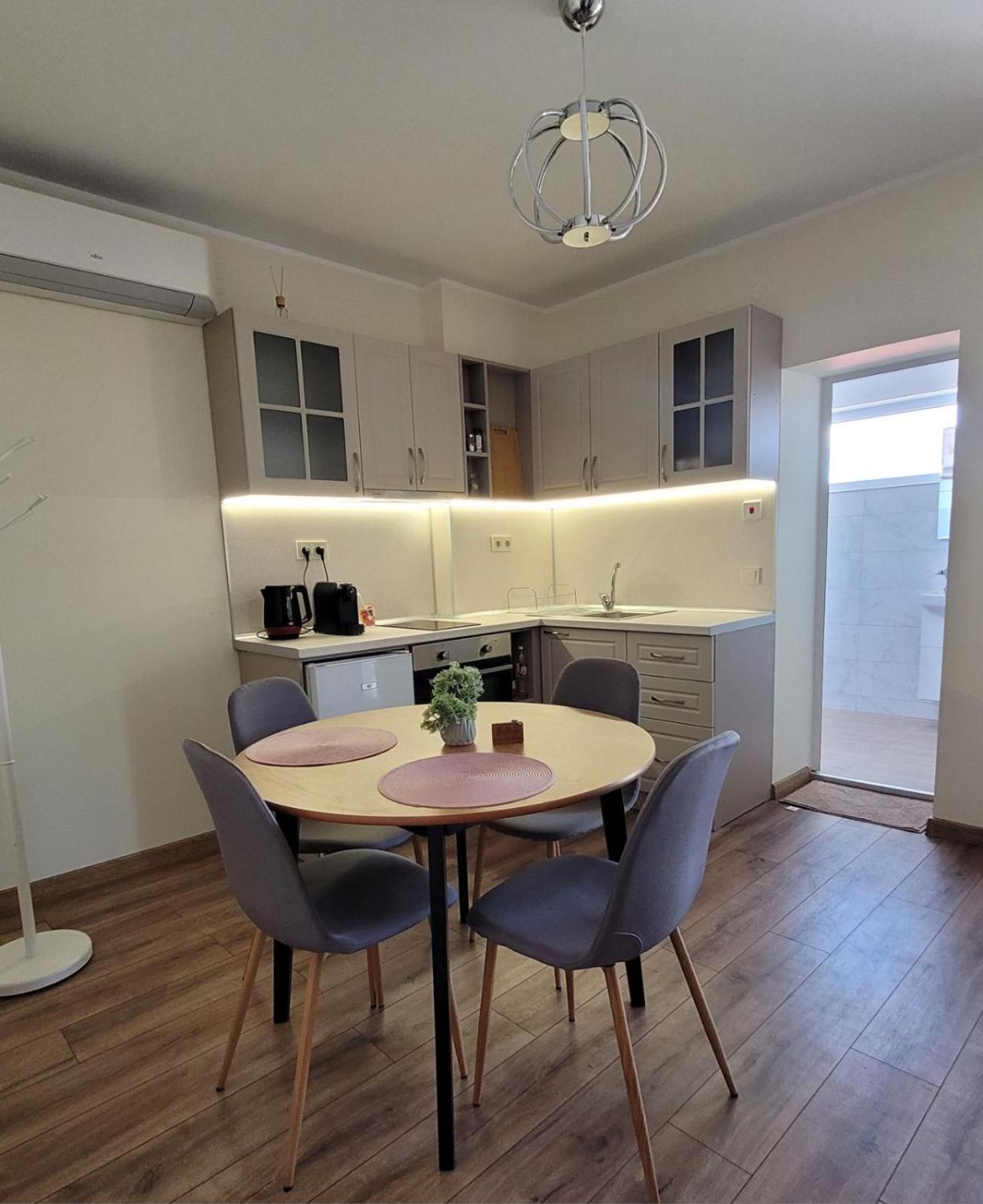 The House - Central Boutique Apartments Kyustendil Extérieur photo
