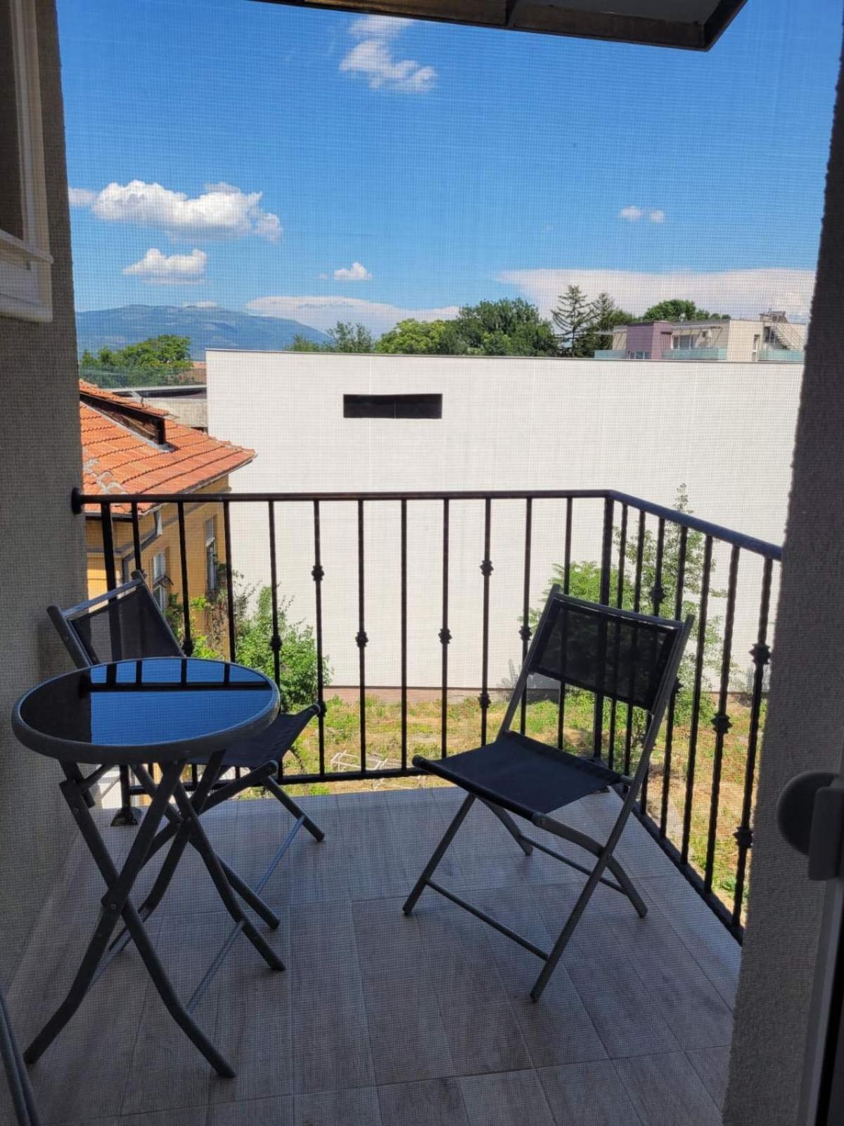 The House - Central Boutique Apartments Kyustendil Extérieur photo